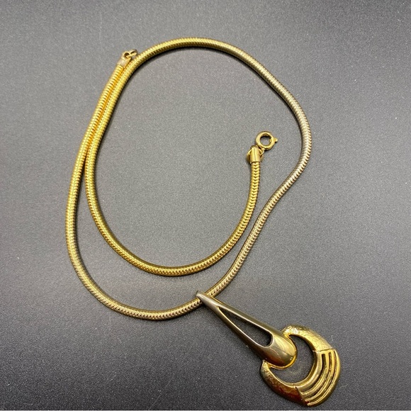 Vintage Gold Tone 18" Snake Chain Retro Pendant - Picture 7 of 7